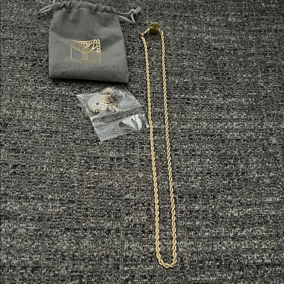 Gold Plated Necklace with gold plated crystal helmet. - Picture 1 of 6